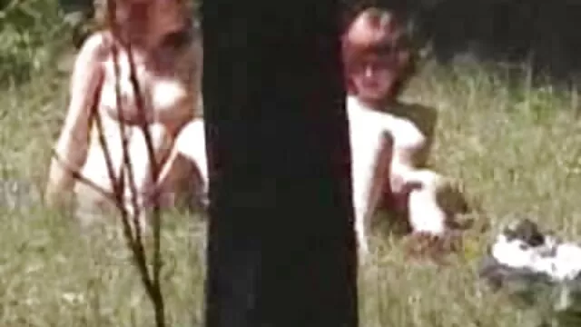 彼は甲殻類になり、膣内でセックスを求め始めました 女性 アダルト イケメン