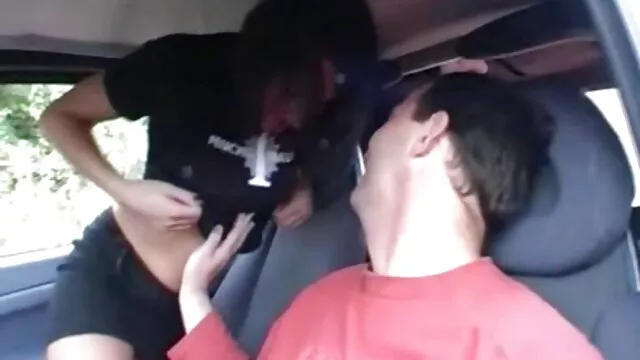 国の典型的なパーティーは必死の感じで終わった 女性 アダルト イケメン