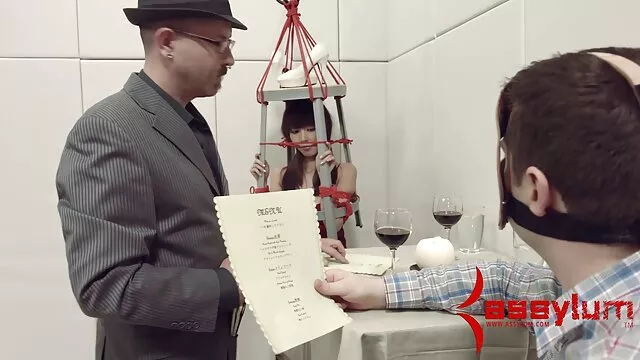 私は目を覚ますと私の足を伸ばす イケメン と エロ 動画