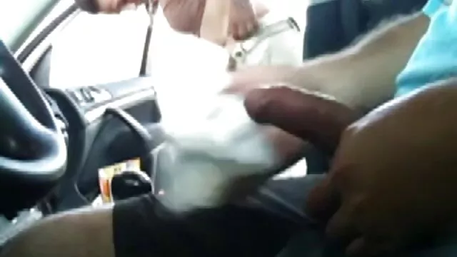 パリからの若い学生は、オペレータを与えた イケメン 熟女 動画