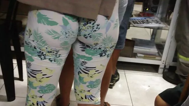 男性の手のひらがヴァネッサの膣に入っていた 無料 アダルト 動画 イケメン