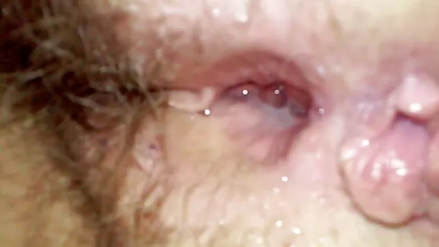 ベッドの上の寝室のための愛 av 無料 イケメン